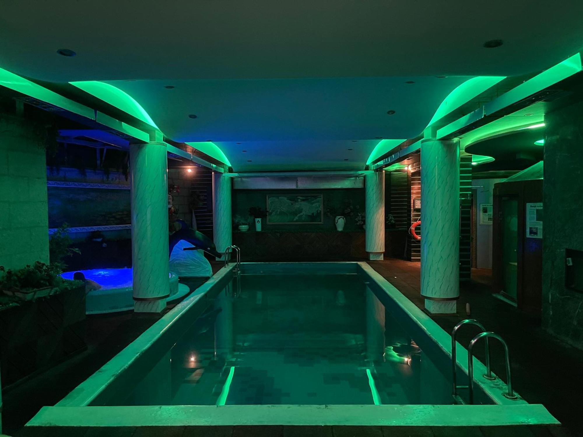 Hotel Rosa Blu ティラナ エクステリア 写真