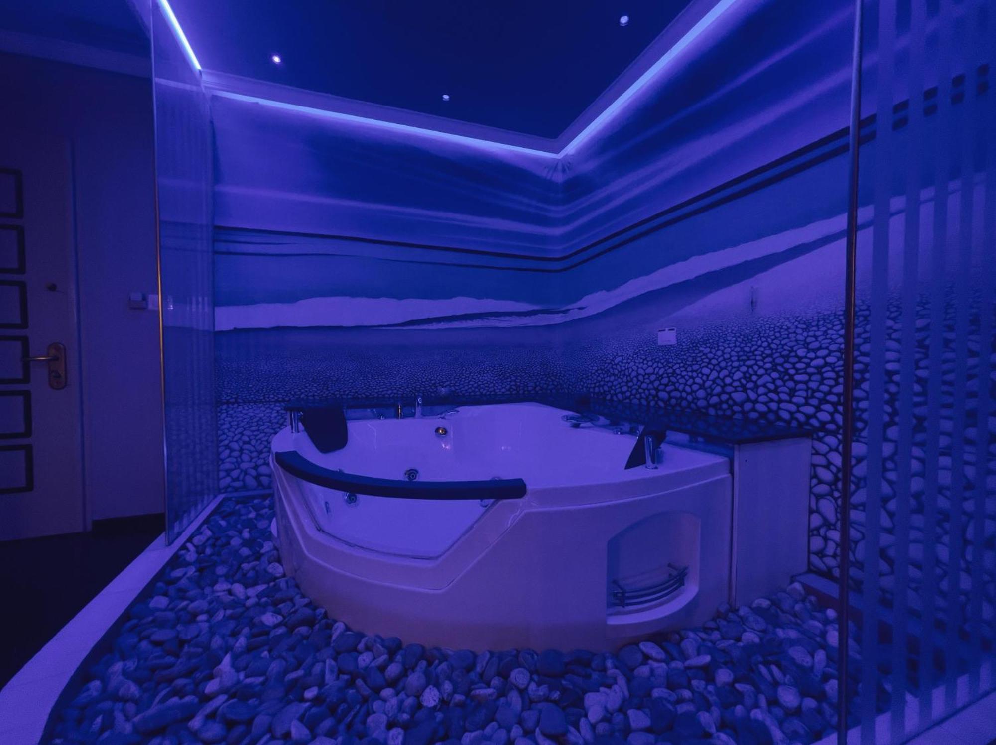 Hotel Rosa Blu ティラナ エクステリア 写真